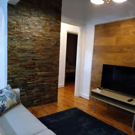 Tomarhousing - Garden Apartment Tomar
