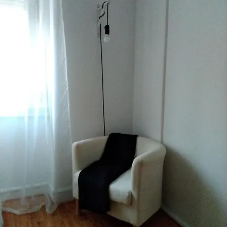 Tomarhousing - Garden Apartment *